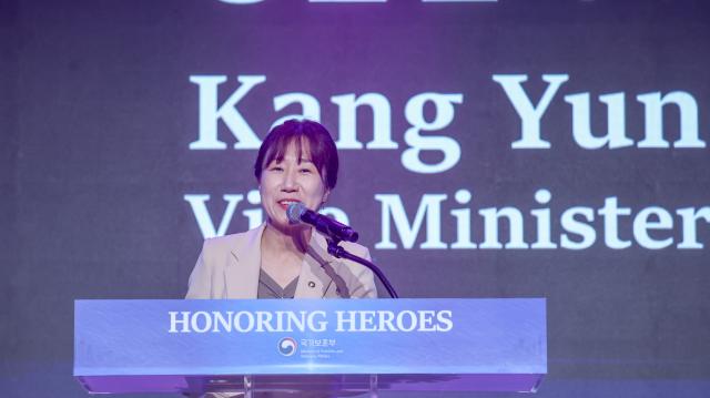 강윤진 국가보훈부 차관이 지난 7월 28일 서울 용산구 그랜드 하얏트 호텔에서 열린 유엔참전용사 재방한 초청 감사만찬에서 환영사를 하고 있다 사진국가보훈부