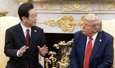 '장신' 트럼프보다 앉은 키 큰 이재명?…사진전문가 "원근감과 왜곡현상"