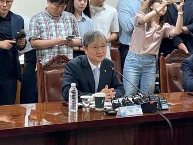 이찬진, 은행권 향한 첫 메시지는…소비자 보호가 최우선