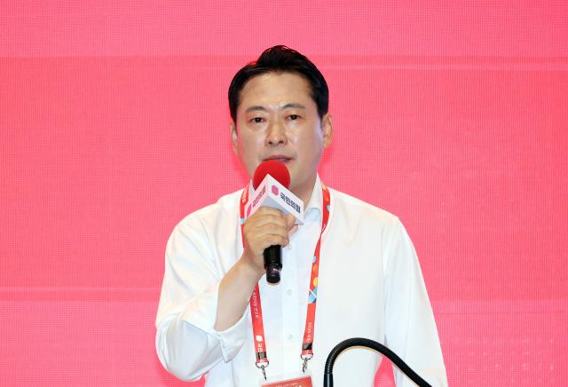 국민의힘 장동혁 대표가 29일 인천국제공항공사 항공교육원에서 열린 2025 국민의힘 국회의원 연찬회에서 마무리 발언을 하고 있다 사진연합뉴스