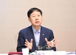 金총리 재생에너지 중심 대전환...RE100 산단 신속 조성