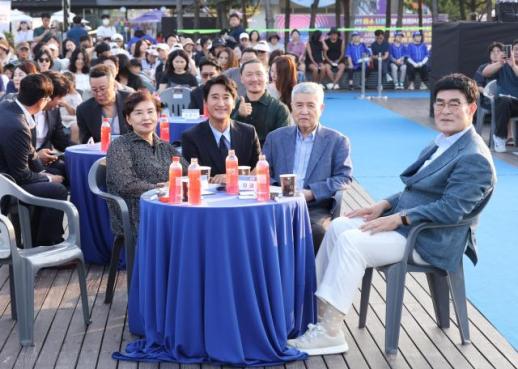 삼척 해랑 영화제, 짙푸른 바다, 영화의 파도 주제로 화려한 개막... 국카스텐·양동근 축하 무대