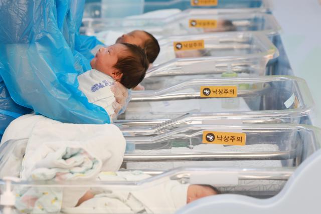 【图片来源 韩联社】