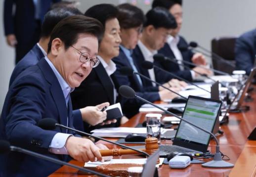 李, 국무회의서 국가 성장 전략 토론…바이오 간담회도 개최