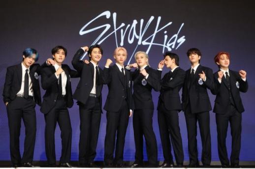 [K-Pop] Stray Kids break record, topping Billboard 200 for seventh time