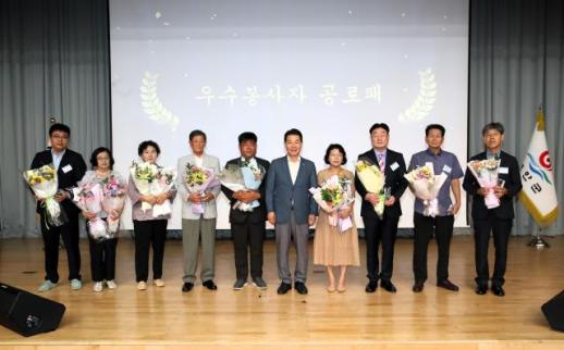 부안군, 사회단체 생수 나눔 군민과 함께