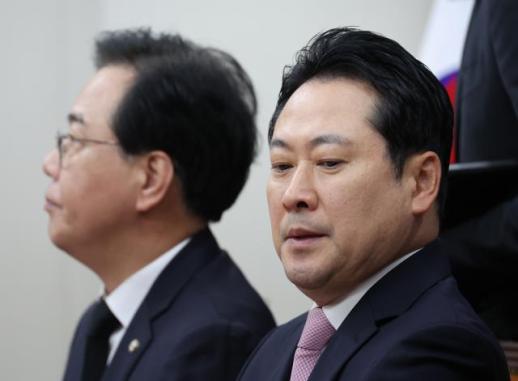 계파색 옅은 장동혁호…강성 지지층·거리우파 줄타기는 과제