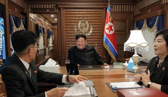 김정은 북한 국무위원장이 중국 전승절 80주년 기념행사에 참석하기 위해 1일 전용열차로 출발했다고 조선중앙통신이 2일 전했다 사진조선중앙통신 누리집 연합뉴스