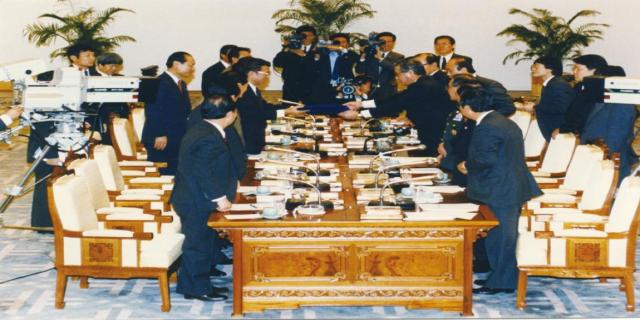1991년 12월 13일 서울 워커힐 호텔에서 열린 제5차 남북고위급회담 모습 사진통일부