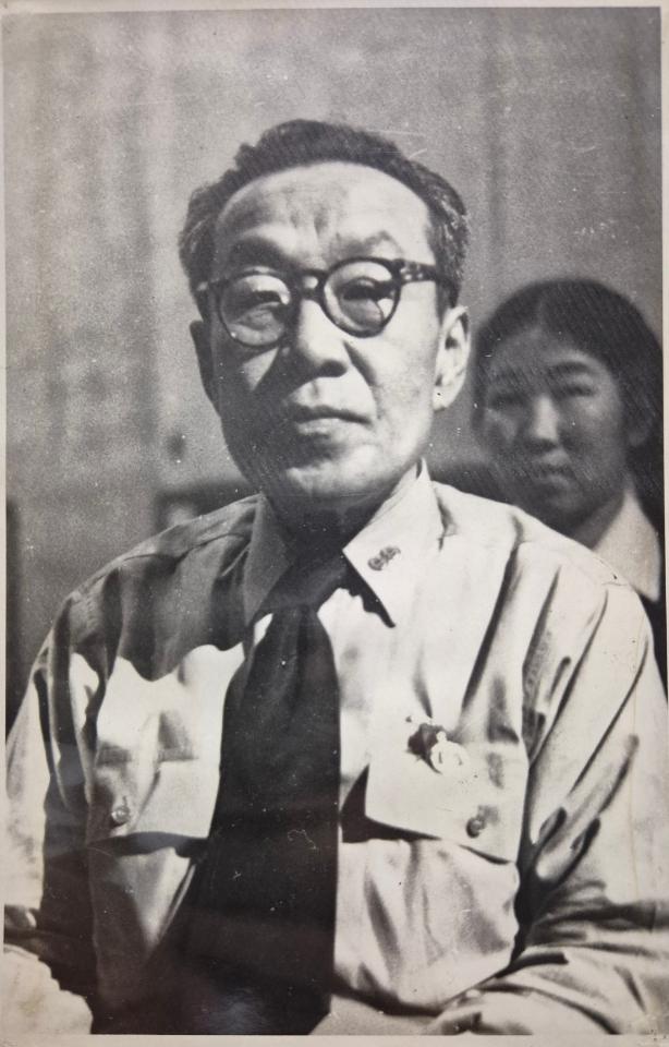 염상섭