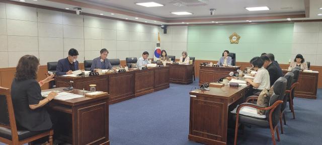 동해시의회는 2일 제355회 동해시의회 임시회 제2차 예산결산특별위원회를 개최하고 있다 사진동해시의회
