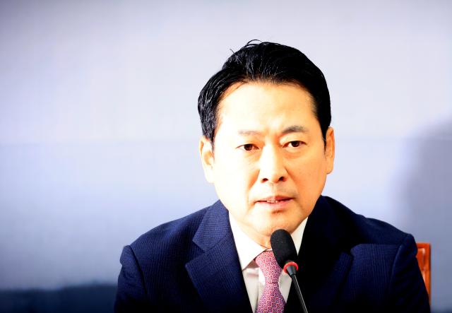 장동혁 국민의힘 대표가 2일 국회에서 열린 국민의힘 사법정의수호 및 독재저지 특별위원회 전체회의에서 발언하고 있다 사진연합뉴스