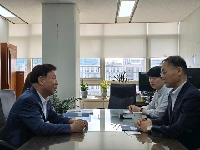강임준시장세종시산업부방문 장면사진군산시