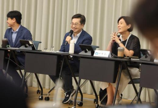 김동연, 이번주는 경기도 기후 슈퍼위크…네이버와 기후행동 실천 맞손