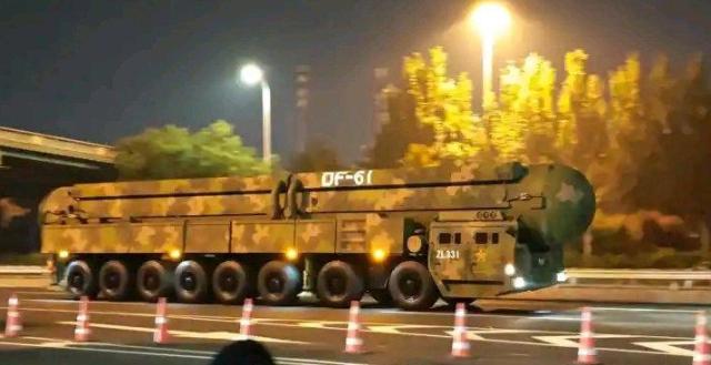 둥펑(DF)-61 [사진=엑스 갈무리]