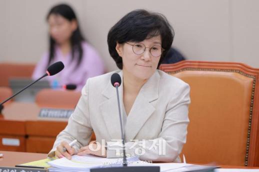 [포토] 원민경 여성가족부 장관 후보자 인사청문회