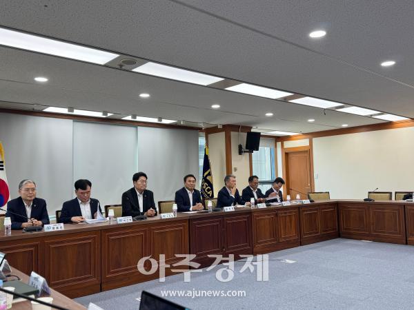 사진김윤섭 기자