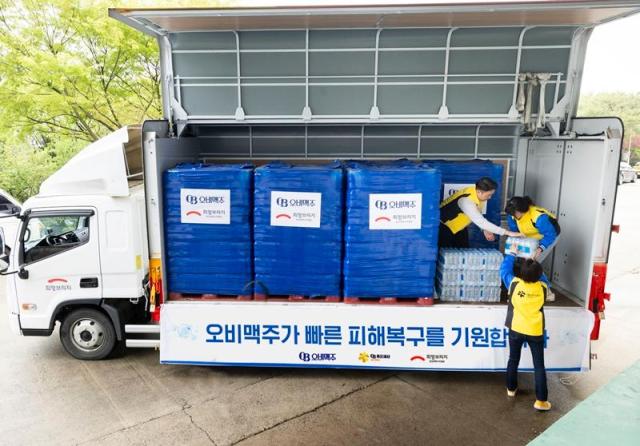 3일 오비맥주가 강릉 가뭄 피해 지역 주민을 돕기 위해 생수 1만780병을 긴급 지원한다 사진오비맥주