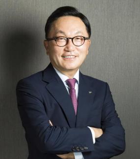 박현주 미래에셋 창업주, 해외 사업 총괄 공식화