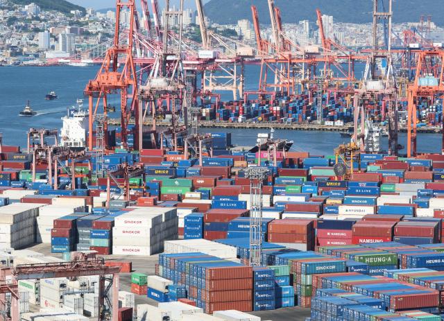 Containers stacked at Busan Port Yonhap