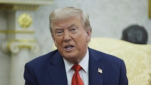 US President Donald Trump speaks in the Oval Office at the White House in Washington on Sept 3 2025 AP-Yonhap
