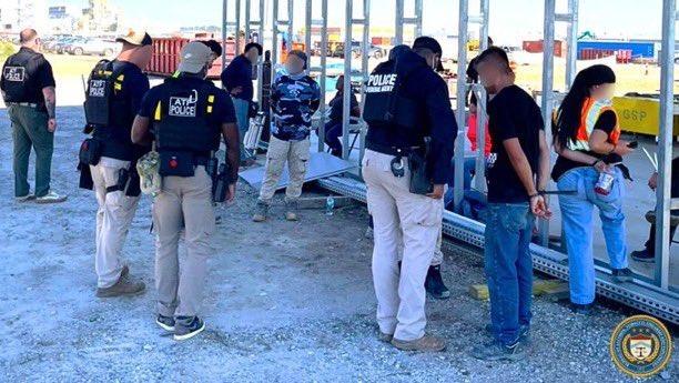 미국 HSI FBI DEA ICE GSP 등 기관들이 함께 조지아주 브라이언 카운티에 있는 현대차 메가사이트 배터리 공장에서 대규모 이민 단속 작전을 벌였다 사진ATF 애틀랜타 지부의 공식 X 계정
