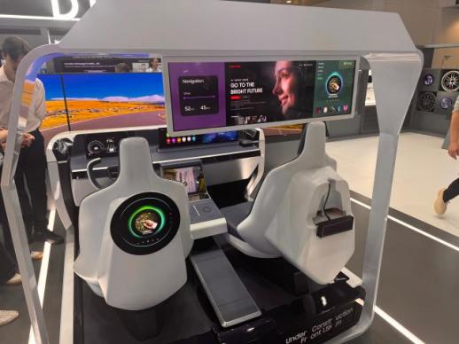 [IAA 2025] 車로 뻗어가는 삼성 OLED… 동승자 즐거움도 잡는다