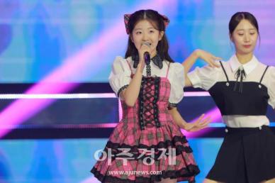 [포토] 더트롯쇼 무대오른 윤윤서