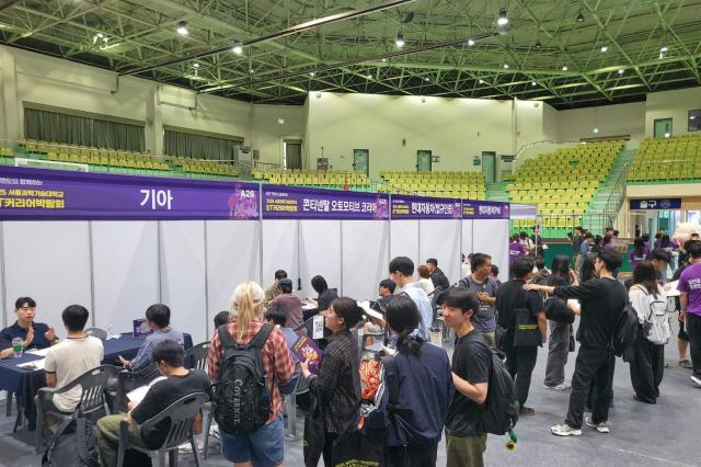 ST 커리어박람회 멘토링 현장 사진서울과기대