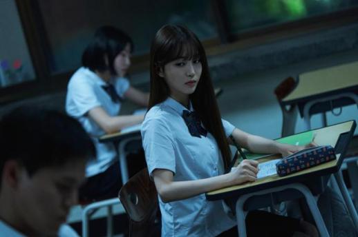 스테이씨 수민 귀시로 스크린 데뷔…수험생 役 친구들 떠올렸다
