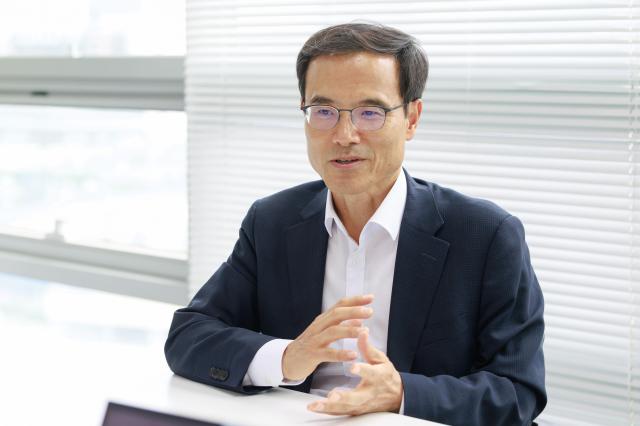 정석호 한국의결권자문 대표가 아주경제와의 인터뷰 질문에 답하고 있다 사진유대길 기자 dbeorlf123ajunewscom