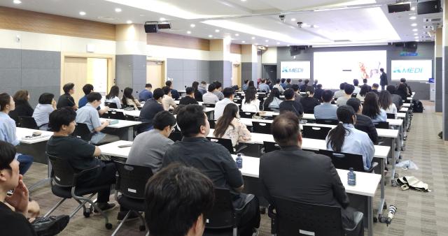 K-MEDI hub가 ‘세미 자강준토포럼’을 성공적으로 개최했으며 이번 세미나는 미래의료혁신연구회 세미나와 함께 열렸다 사진케이메디허브