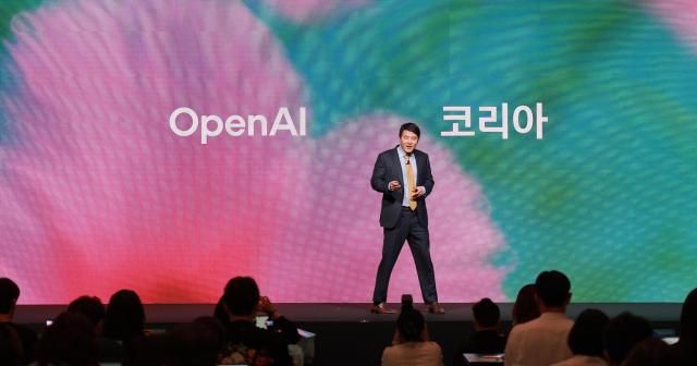 Jason Kwon Giám đốc Chiến lược CSO của OpenAI thông báo về sự ra mắt chính thức của OpenAI Korea tại Buổi họp báo OpenAI Korea được tổ chức tại Pie Factory Studio ở Gwangjin-gu Seoul vào sáng ngày 10 tháng 9 năm 2025 ẢnhYoo Dae-gil dbeorlf123ajunewscom