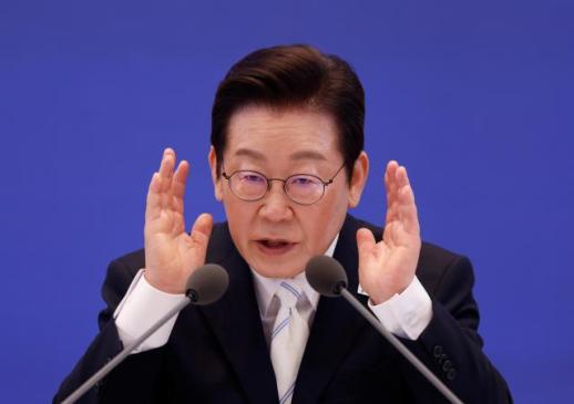 [속보] 李 대통령 검찰개혁, 감정배제한 논쟁 통해 문제 제거해야