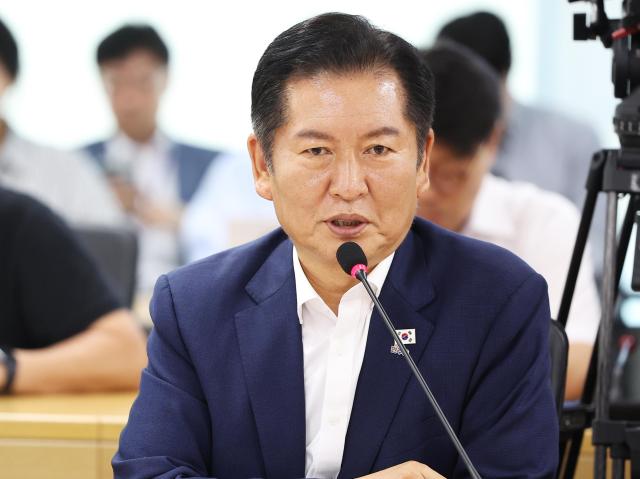 10일 경기도 수원시 경기도청에서 열린 더불어민주당 경기도 예산정책협의회에서 정청래 대표가 발언하고 있다 사진연합뉴스