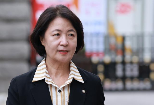 국회 탄핵소추위원장인 추미애 법제사법위원장이 9일 서울 종로구 헌법재판소 대심판정에서 열린 조지호 경찰청장 탄핵심판 사건 첫 변론기일에 출석하고 있다 사진연합뉴스
