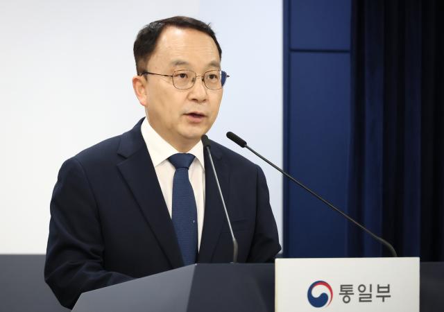 구병삼 통일부 대변인이 15일 서울 종로구 정부서울청사에서 정례브리핑을 하고 있다 사진연합뉴스