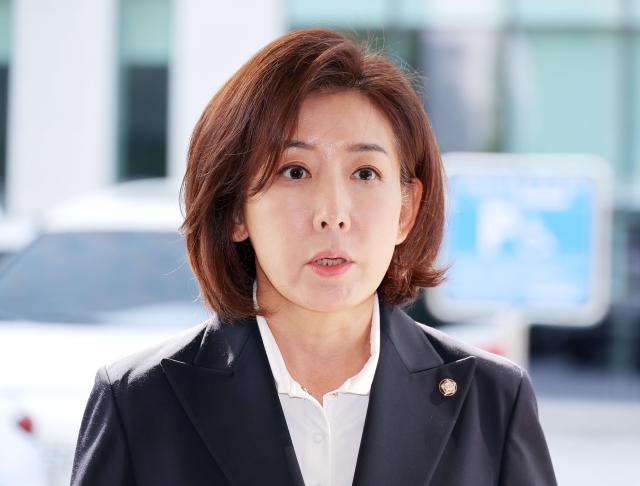 検察、「ファストトラック衝突」の黄教安・羅卿瑗など自由韓国党の元議員に実刑求刑