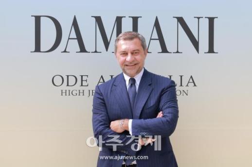 [포토] 포즈 취하는 조르지오 다미아니(Giorgio Damiani) 다미아니 그룹 부회장