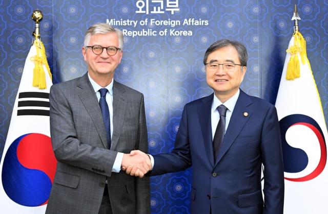 유엔 평화활동국 사무차장 만난 조현 외교부 장관 사진외교부