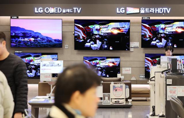 三星LG电视业务承压 人力优化与新品发力谋突围