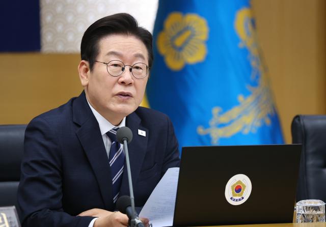 이재명 대통령이 16일 정부세종청사에서 제42회 국무회의를 주재하고 있다사진연합뉴스