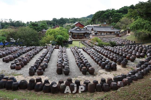TRAVEL: Finding solace at old traditional house in Nonsan