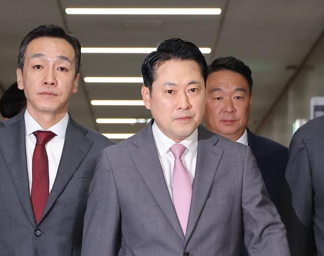 장동혁 국민의힘 대표가 17일 서울 국회에서 열린 권성동 의원 구속 관련 차담회에 참석하고 있다  사진연합뉴스