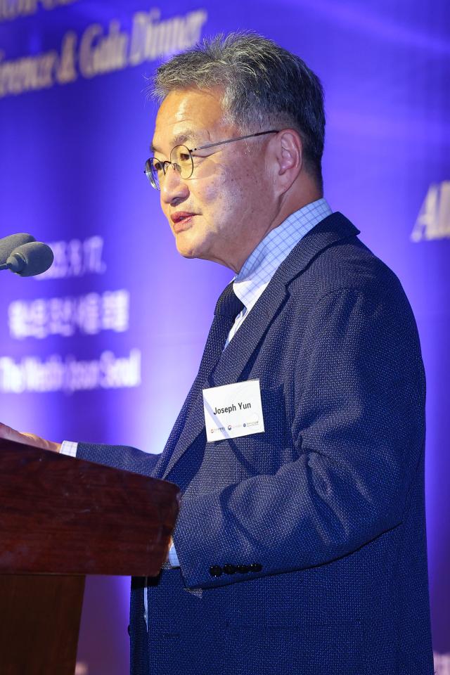 ジョセフ・ユン米大使代理「韓米首脳、慶州APECで会合」