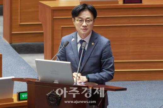 [포토] 대정부질문 답변하는 김정관 산자부 장관
