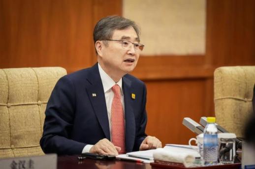 中 왕이 만난 조현 習 APEC 참석 확실시…北 대화 복귀 요청도