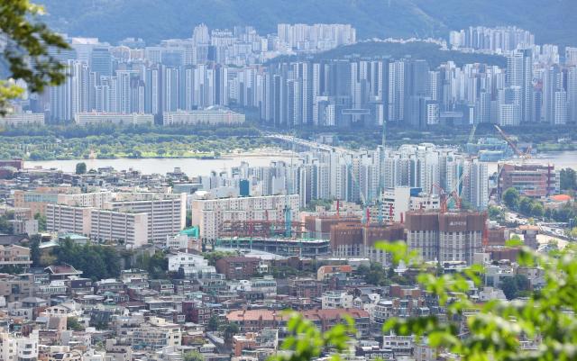 서울 남산에서 바라본 아파트 단지 사진연합뉴스