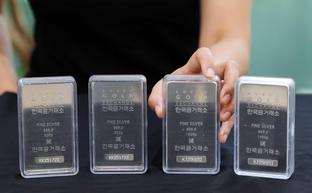 "黄金平替"成新宠 白银价格创近13年来新高