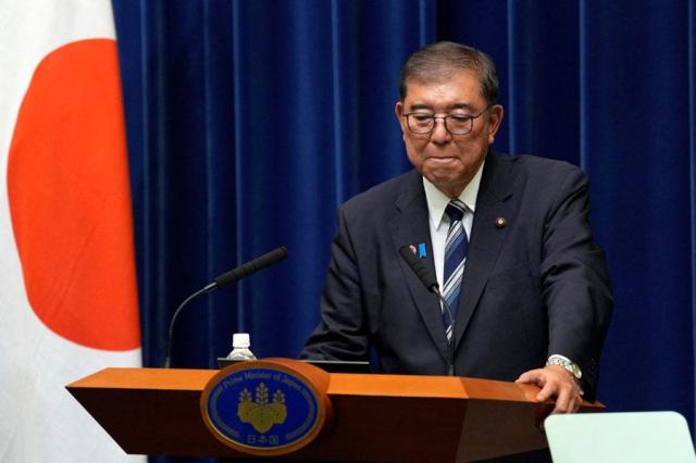 Outgoing Japanese PM to hold talks with Lee in Busan late this month